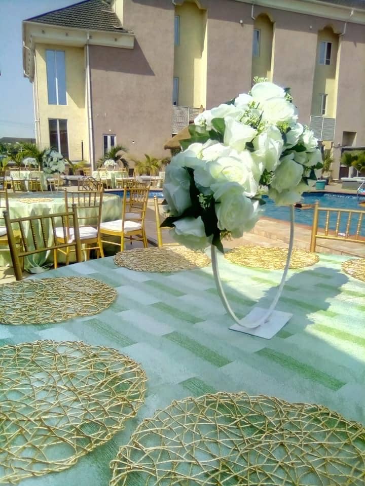 Wedding props & backdrops